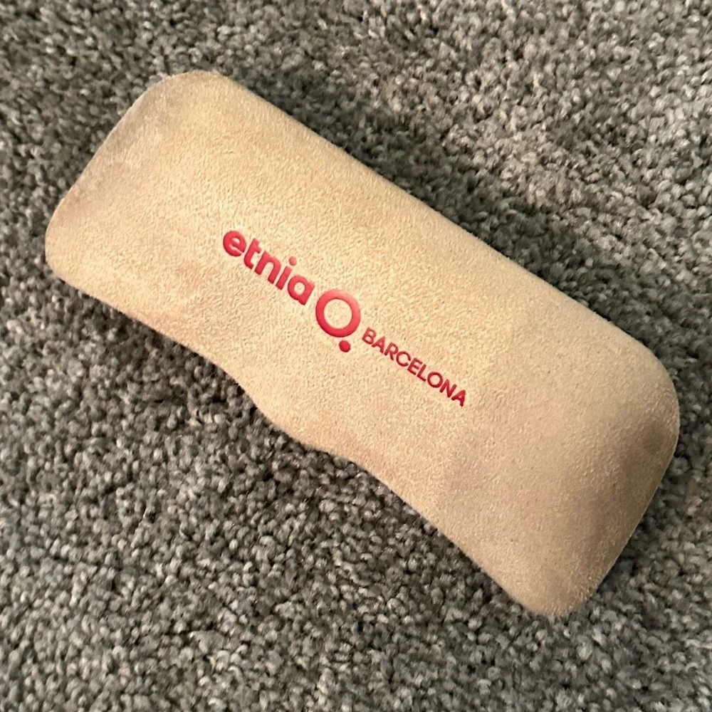 etnia medium 52